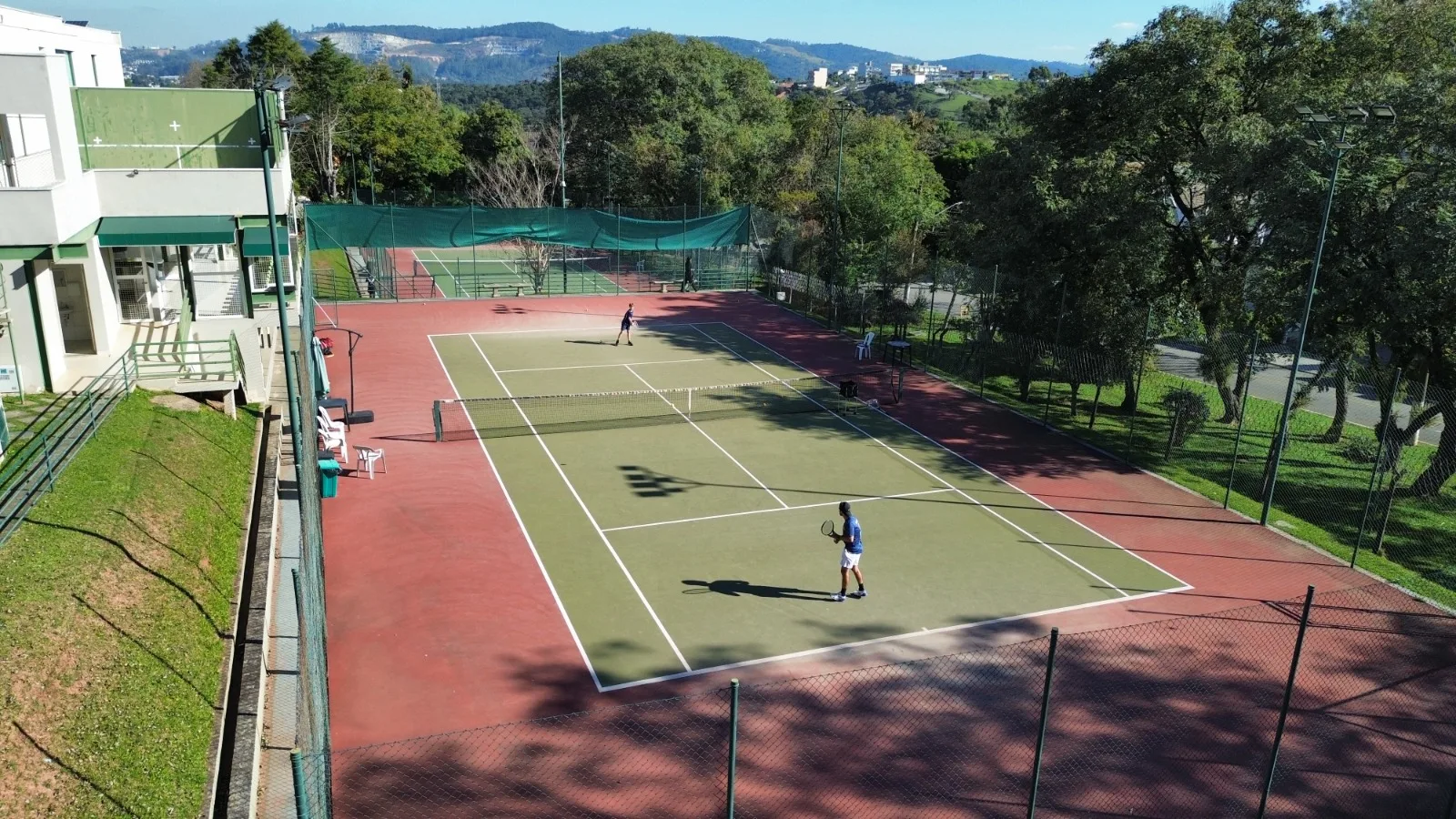 Vista aérea das quadras de tênis do Residencial 10