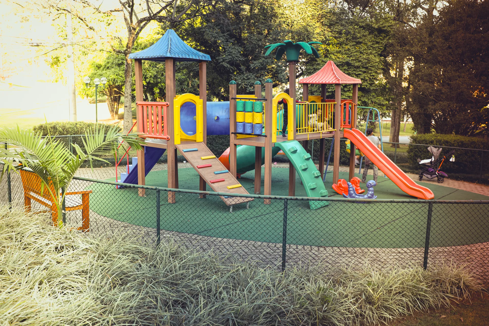 Parque infantil — foto 1